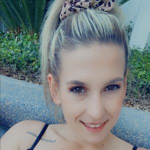 Meet your Posher, Kelly